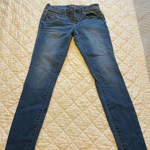 Aero Blue Jeans Size 6. Excellent condition.
